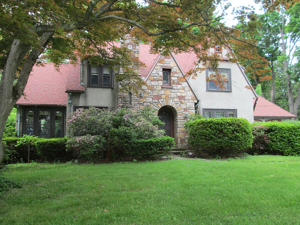 15 Holden St, Worcester, MA 01605