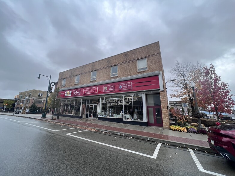 109 W Main St, Somerset, PA for sale - Building Photo - Image 1 of 34