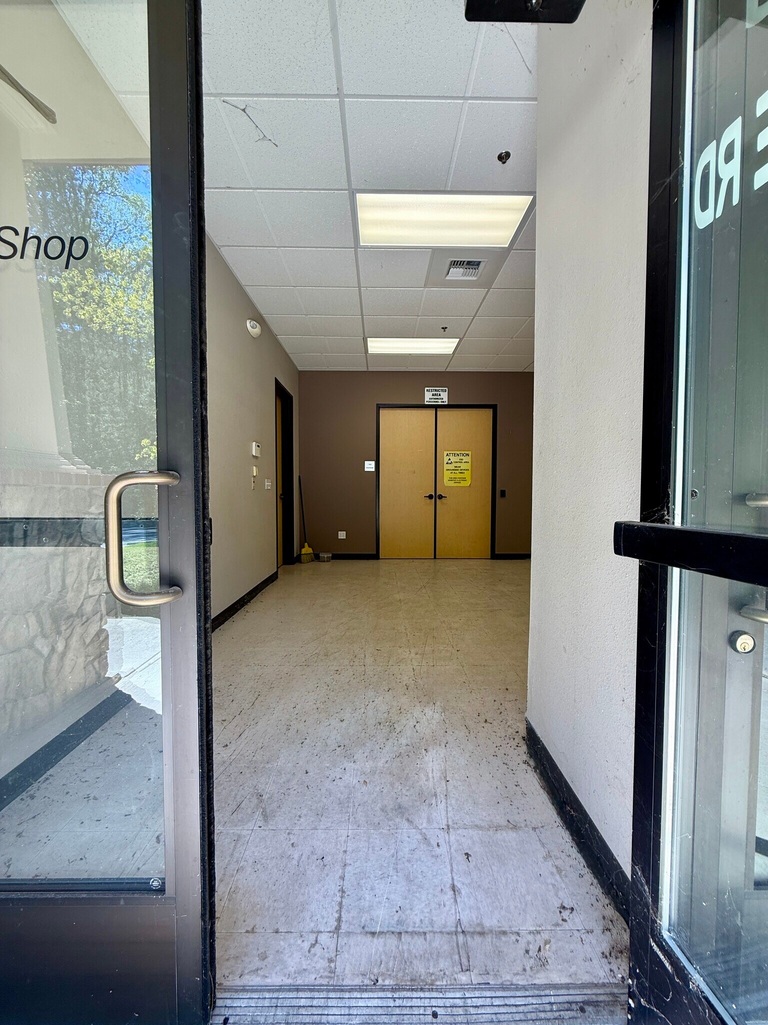 310 Providence Mine Rd, Nevada City, CA for lease Interior Photo- Image 1 of 6