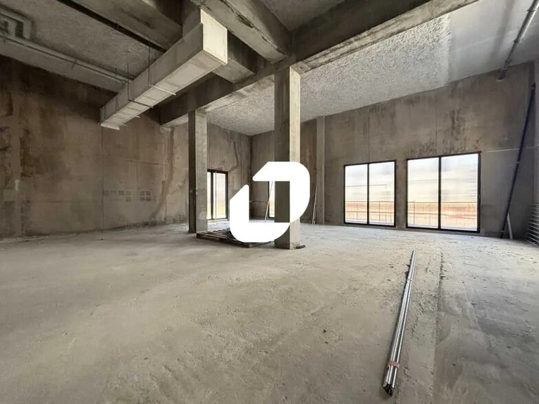 Retail in Bordeaux for sale - Interior Photo - Image 2 of 12