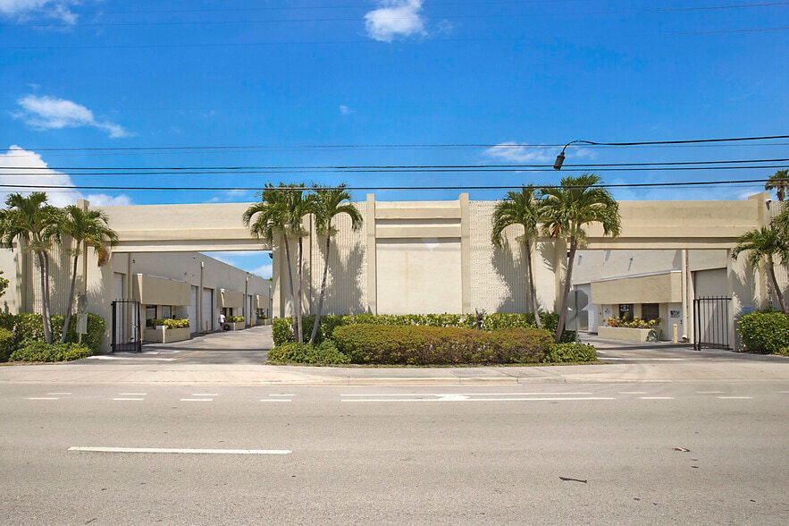 2175 N Andrews Ave, Pompano Beach, FL for sale - Building Photo - Image 2 of 22