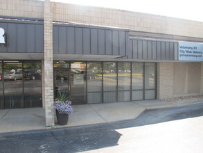 3010-3050 S National, Springfield, MO for lease Building Photo- Image 1 of 6