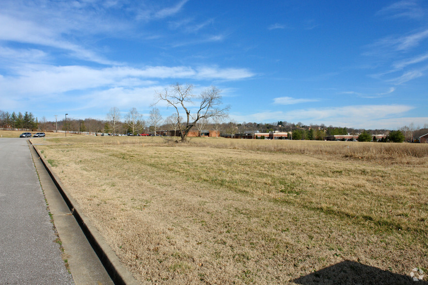 Business Park Circle, Goodlettsville, TN for sale - Building Photo - Image 3 of 4