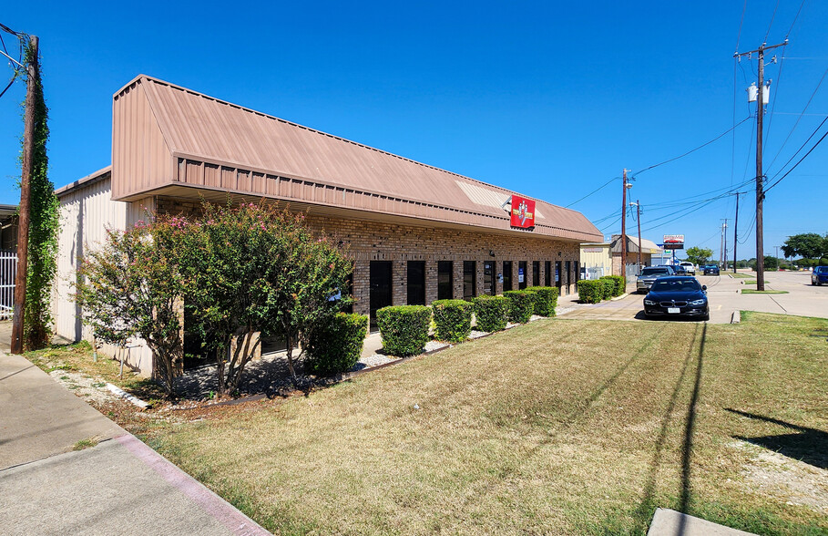 1305-1309 Parkerville Rd, DeSoto, TX for lease - Building Photo - Image 1 of 14