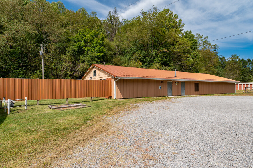 2671 Clarksburg Rd, Buckhannon, WV for sale - Primary Photo - Image 1 of 10