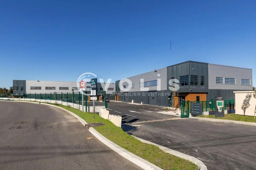 Office in Vedène for lease - Building Photo - Image 1 of 10