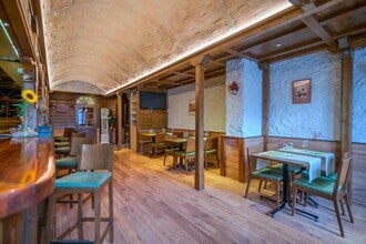 Retail in Sant Joan de Vilatorrada, Barcelona for lease Interior Photo- Image 2 of 45