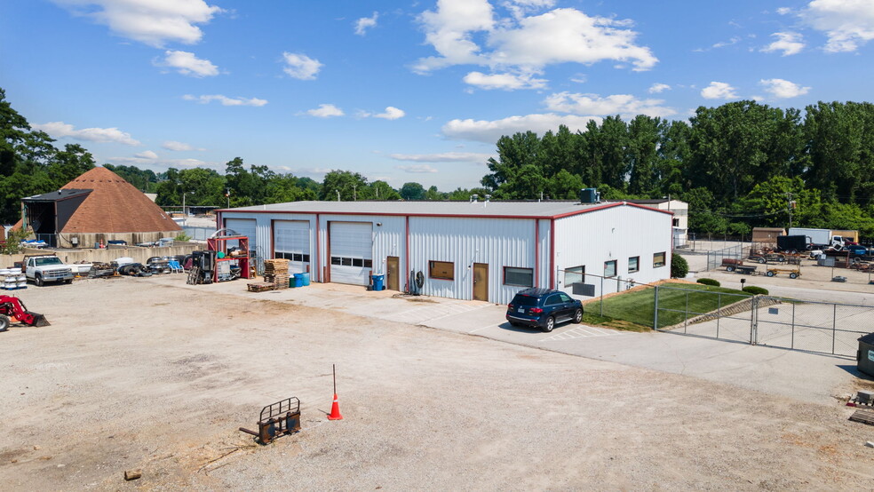 361 North Dr, Saint Charles, MO for lease - Building Photo - Image 2 of 4