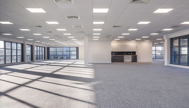 Hyde Way, Welwyn Garden City for lease Interior Photo- Image 1 of 3