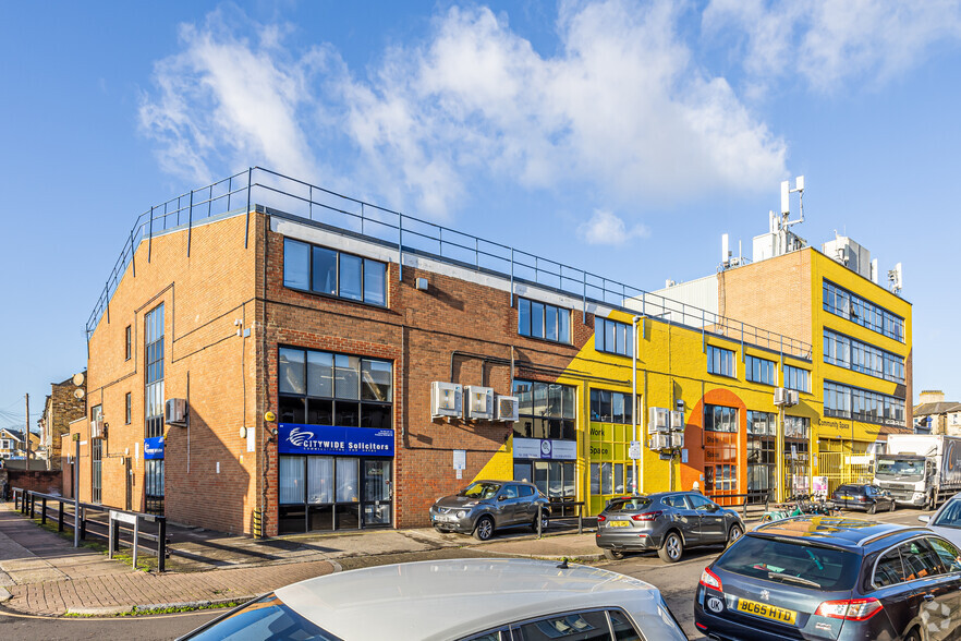 Bickersteth Rd, London for lease - Primary Photo - Image 1 of 2