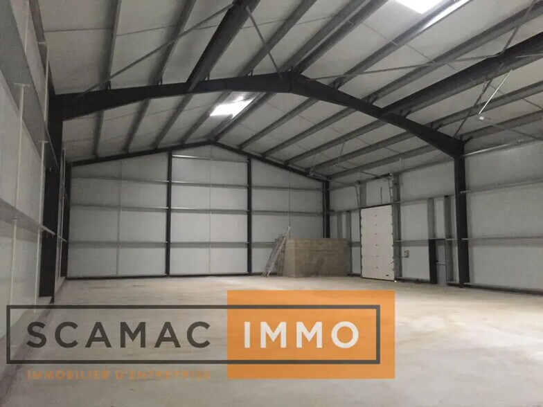 Industrial in Bruyères-le-Châtel for lease - Interior Photo - Image 3 of 6