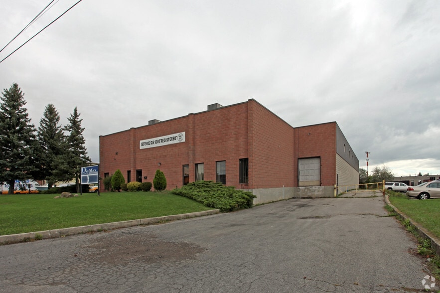 729 Finley Ave, Ajax, ON L1S 3T1