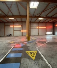 Flex in Brie-Comte-Robert for lease Building Photo- Image 2 of 14