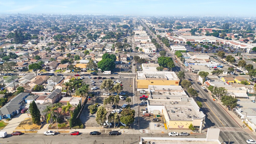 4332-4336 Tweedy Blvd, South Gate, CA for lease - Building Photo - Image 3 of 10