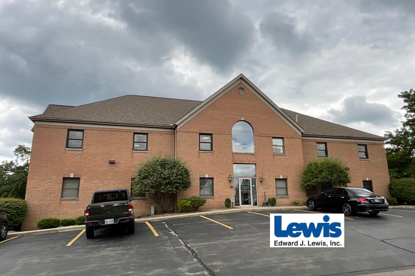 6715 Tippecanoe Rd, Canfield, OH 44406