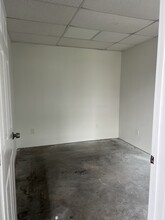 4330-4342 E 10th Ct, Hialeah, FL for lease Interior Photo- Image 2 of 5