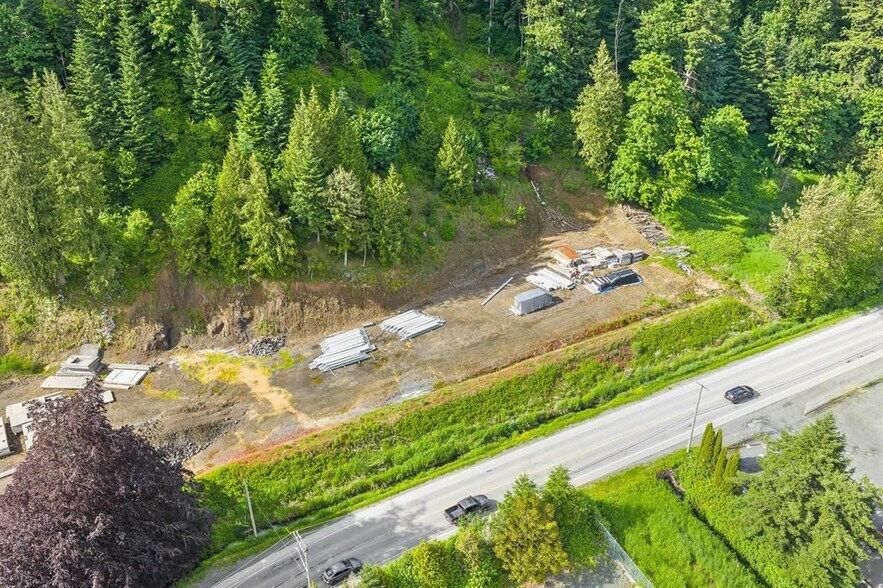8395 Chilliwack Mountain Rd, Chilliwack, BC for sale - Building Photo - Image 3 of 15