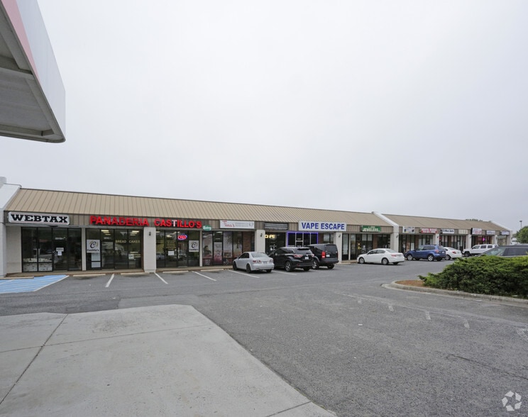 11229 E Independence Blvd, Matthews, NC 28105