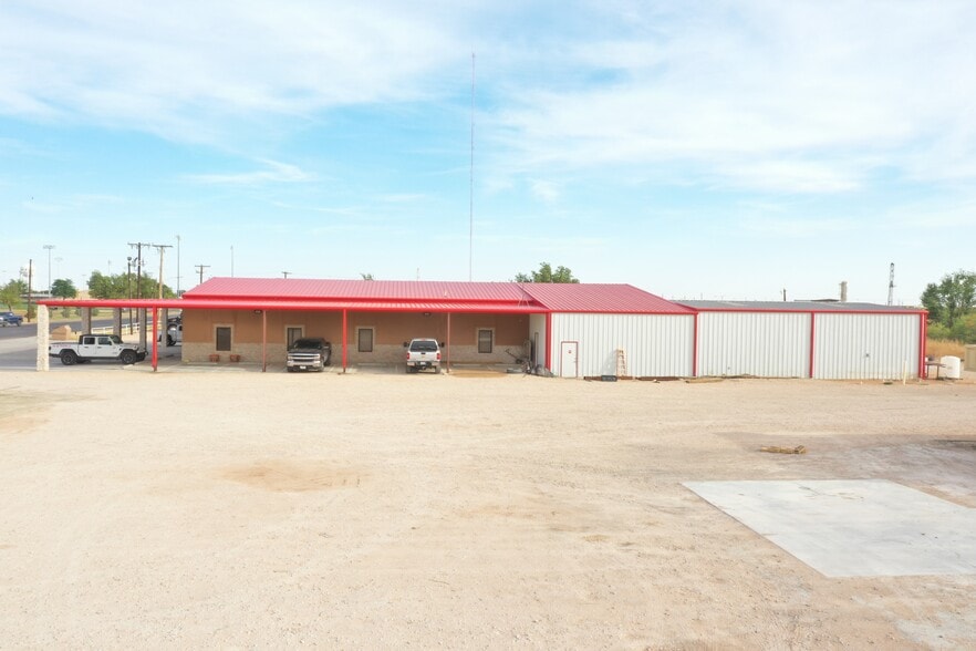 1207 NW Mustang Dr, Andrews, TX for sale - Building Photo - Image 2 of 27