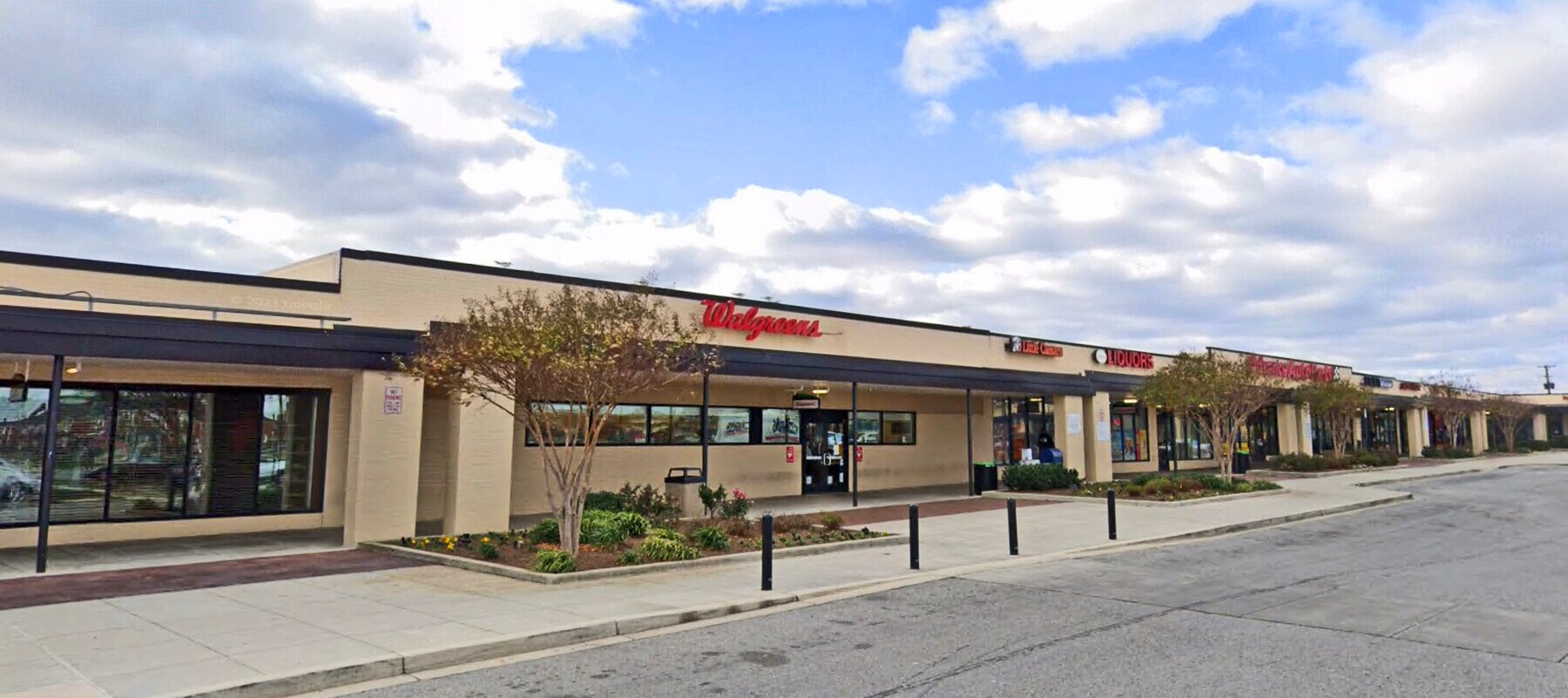 39013951 Erdman Ave, Baltimore, MD 21213 Erdman Shopping Center