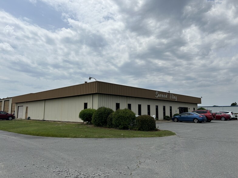 2467 US Highway 70 W, Goldsboro, NC for sale - Primary Photo - Image 1 of 3