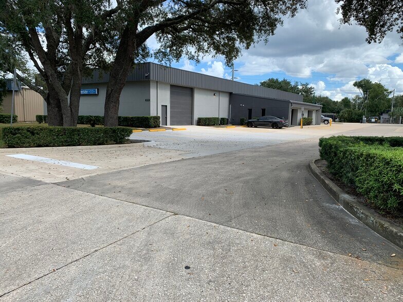 1090 Rainer Dr, Altamonte Springs, FL for sale - Building Photo - Image 1 of 1