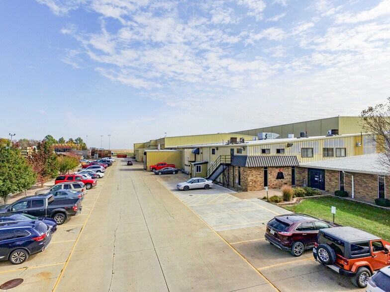 403 S 8th St, Montezuma, IA for sale - Building Photo - Image 1 of 1