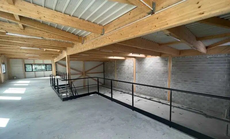 Flex in Tarare for lease - Building Photo - Image 2 of 14