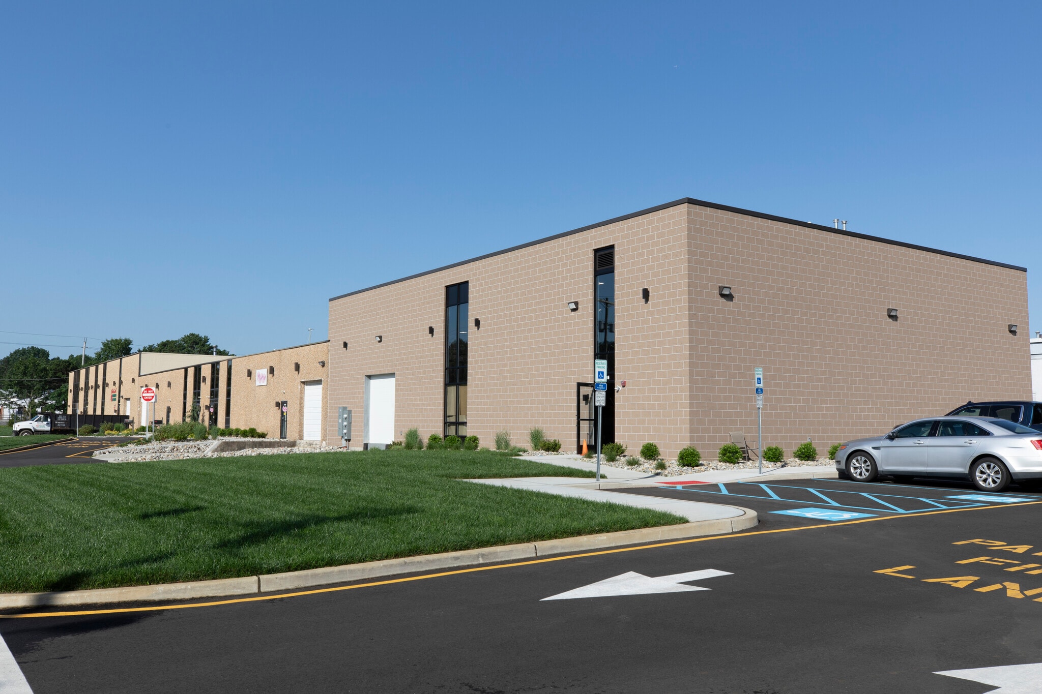 1106 Industrial Parkway, Brick, NJ for lease Building Photo- Image 1 of 7