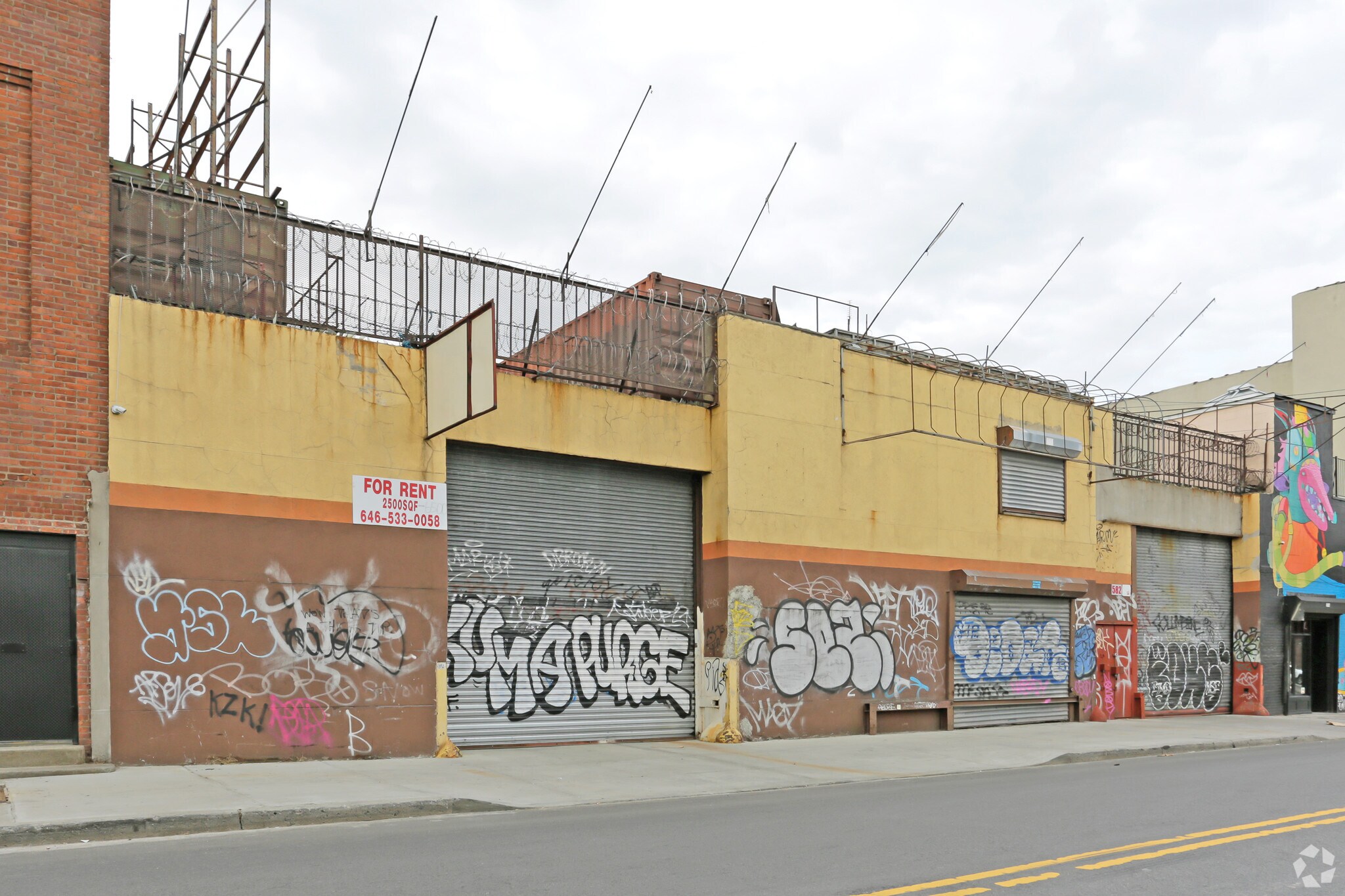 582 Johnson Ave, Brooklyn, NY for sale Building Photo- Image 1 of 1