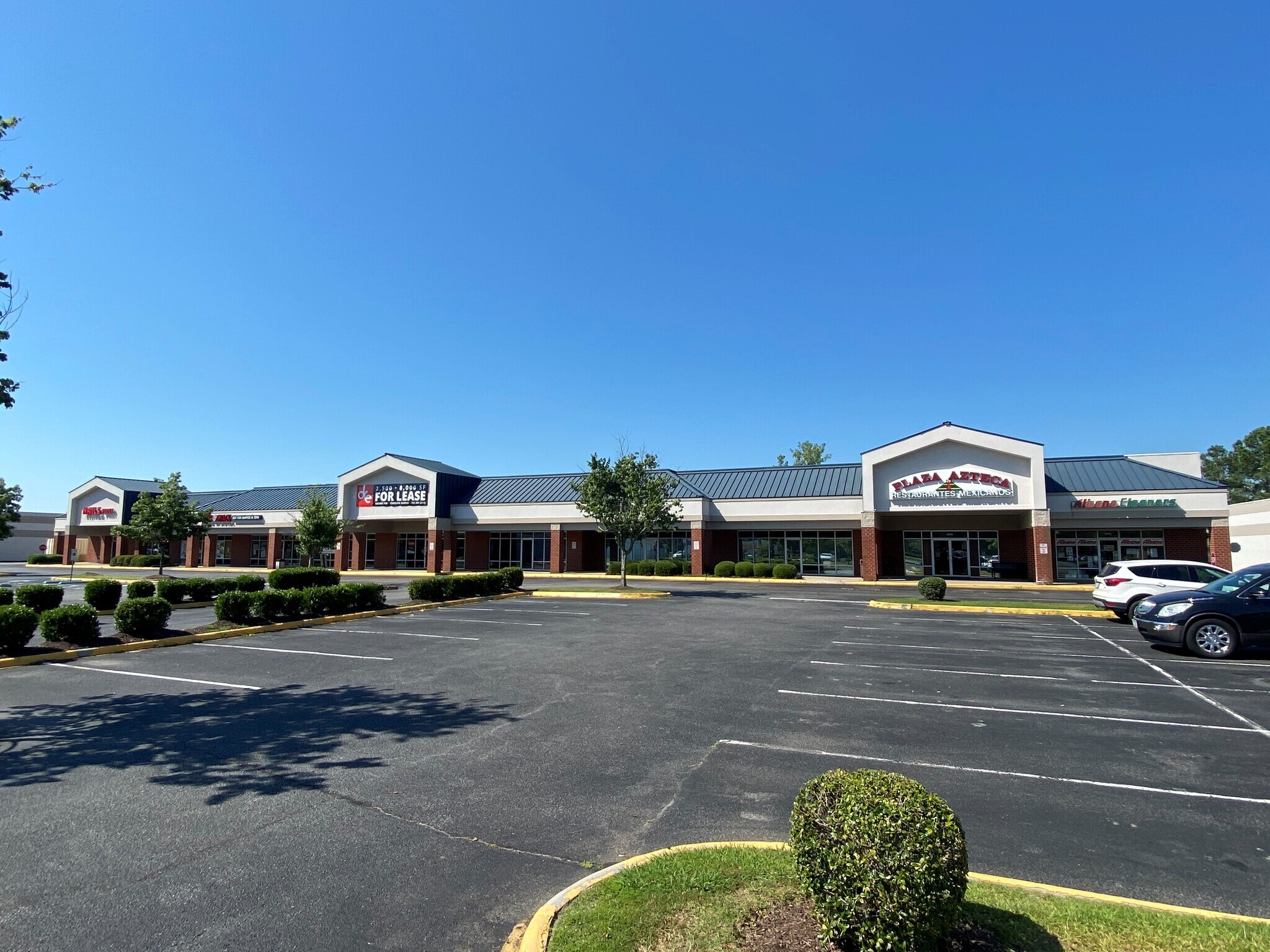 1217 Cedar Rd, Chesapeake, VA 23322 Las Gaviotas Shopping Center