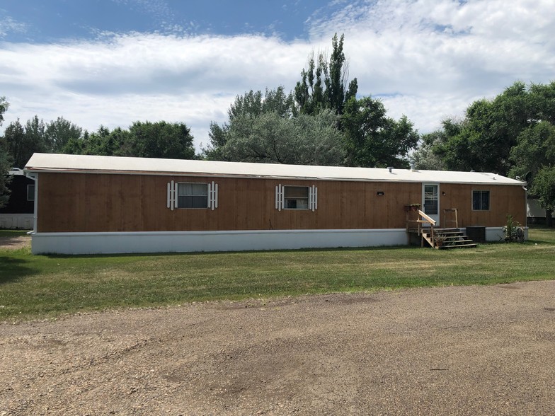 1217 W Bell St, Glendive, MT for sale - Building Photo - Image 1 of 1