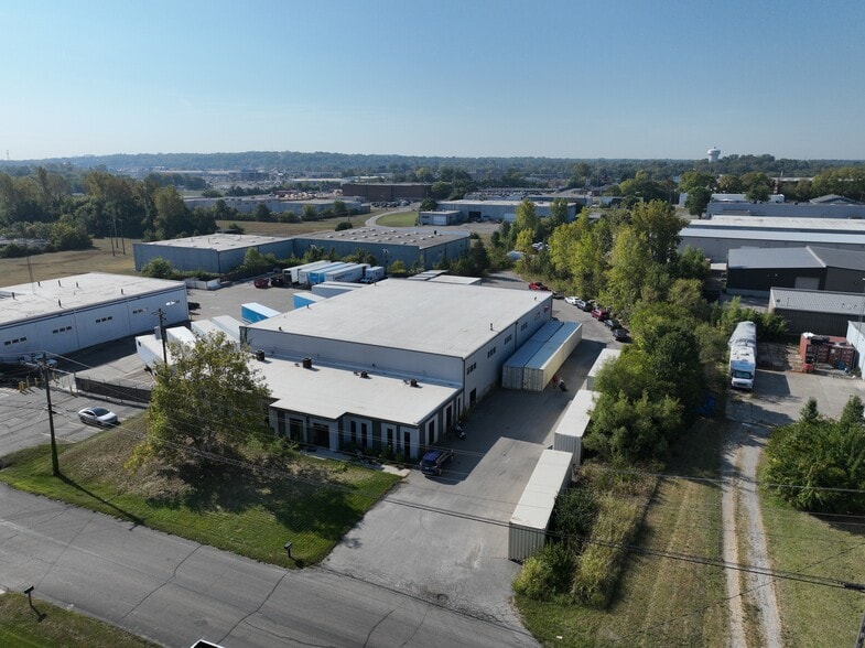 4981 Factory Dr, Fairfield, OH for lease - Building Photo - Image 2 of 12