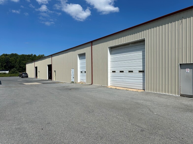 54 Albe Dr, Newark, DE for lease - Building Photo - Image 2 of 4