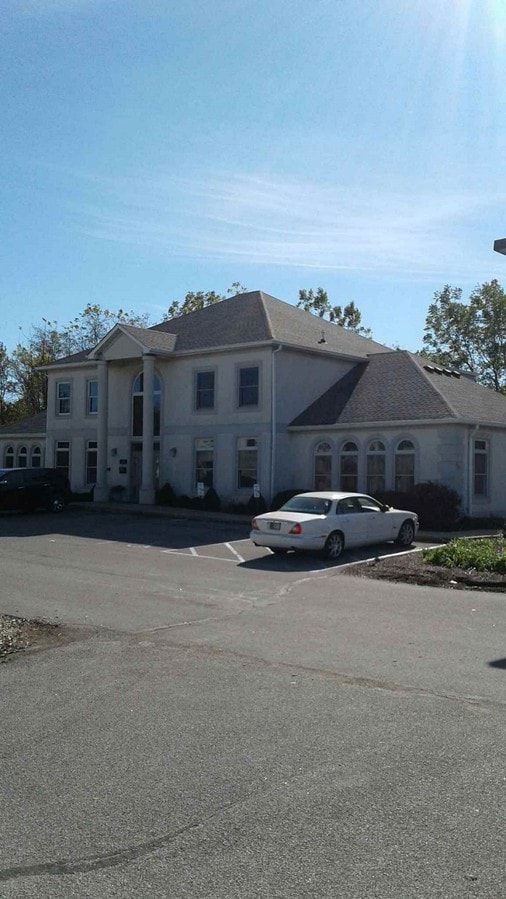 821 N State Road 135, Greenwood, IN 46142