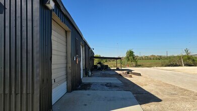 1801 Decker Dr, Baytown, TX for lease Building Photo- Image 2 of 8