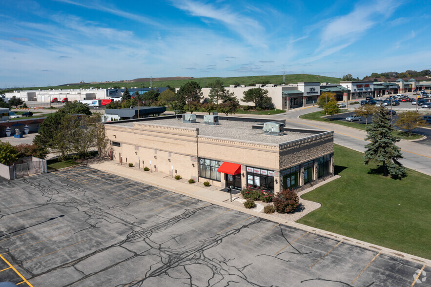 6501 Regency West Dr, Racine, WI for lease - Building Photo - Image 3 of 4