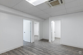 2500 Hollywood Blvd, Hollywood, FL for lease Interior Photo- Image 1 of 4