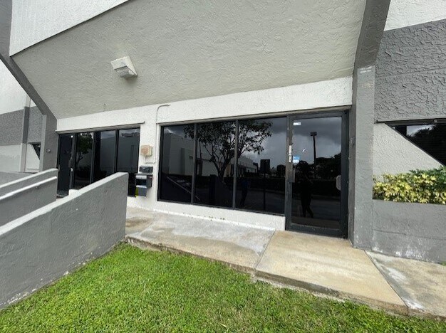 8800-8870 NW 24th Ter, Miami, FL for lease Building Photo- Image 1 of 2