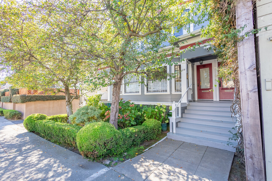 25 Monte Vista Ave, Oakland, CA for sale - Building Photo - Image 2 of 32