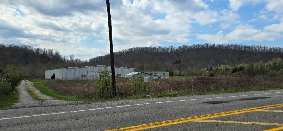 19863 Winfield Rd, Fraziers Bottom, WV for sale - Primary Photo - Image 1 of 5