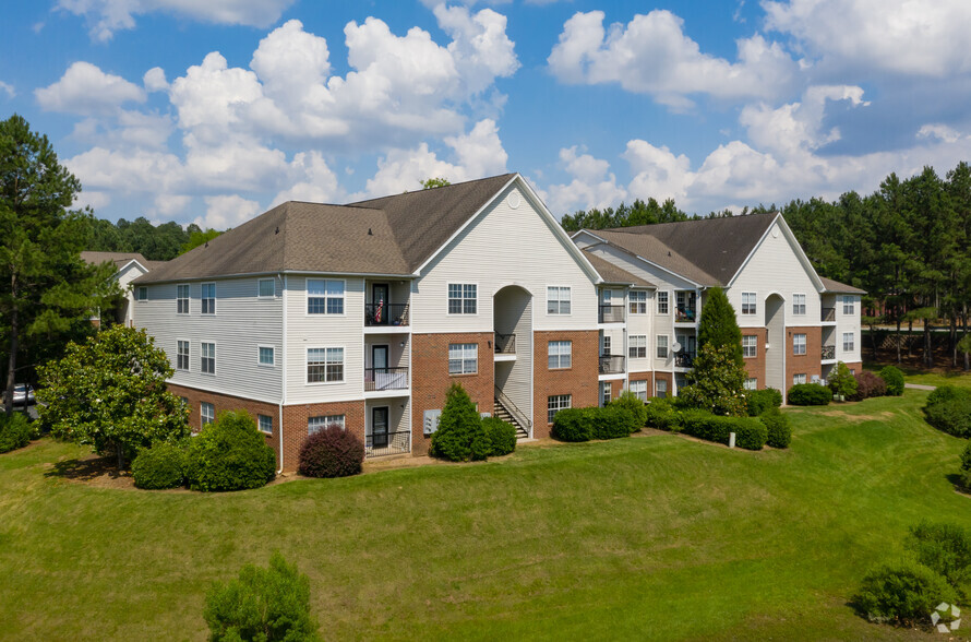 1800 Southpoint Crossing Dr, Durham, NC for sale - Primary Photo - Image 1 of 1