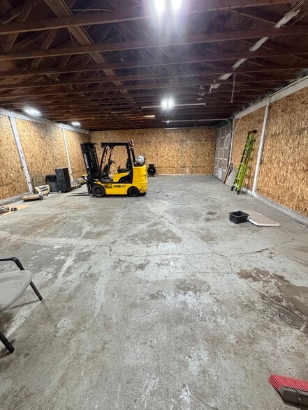 17514 Bothell Way NE, Bothell, WA for lease - Building Photo - Image 3 of 10