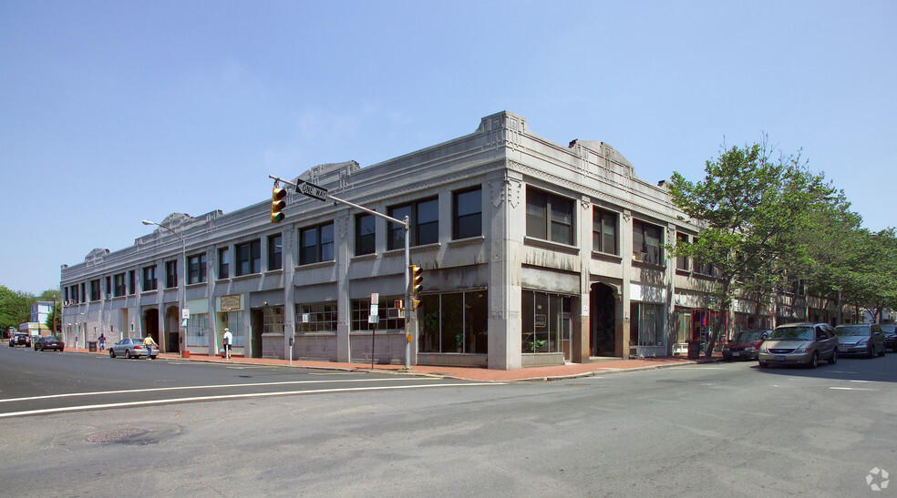 109-121 Chestnut St, Springfield, MA for sale - Primary Photo - Image 1 of 1