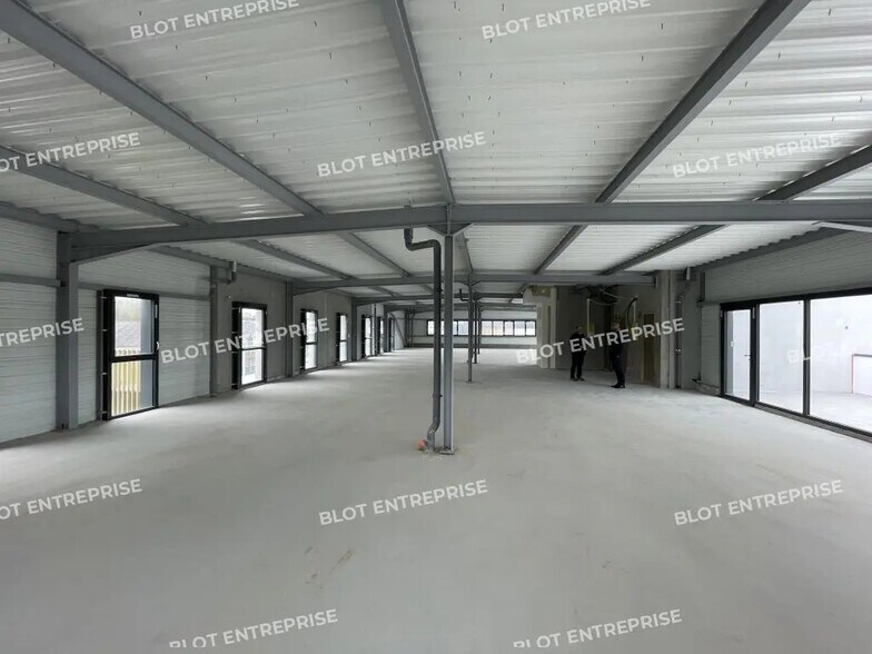 Office in Landerneau for lease - Building Photo - Image 2 of 13
