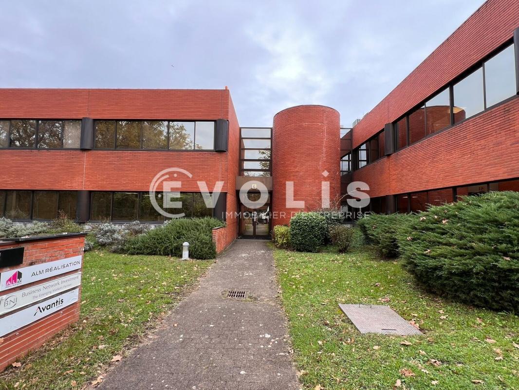 Office in Mérignac for lease Building Photo- Image 1 of 7