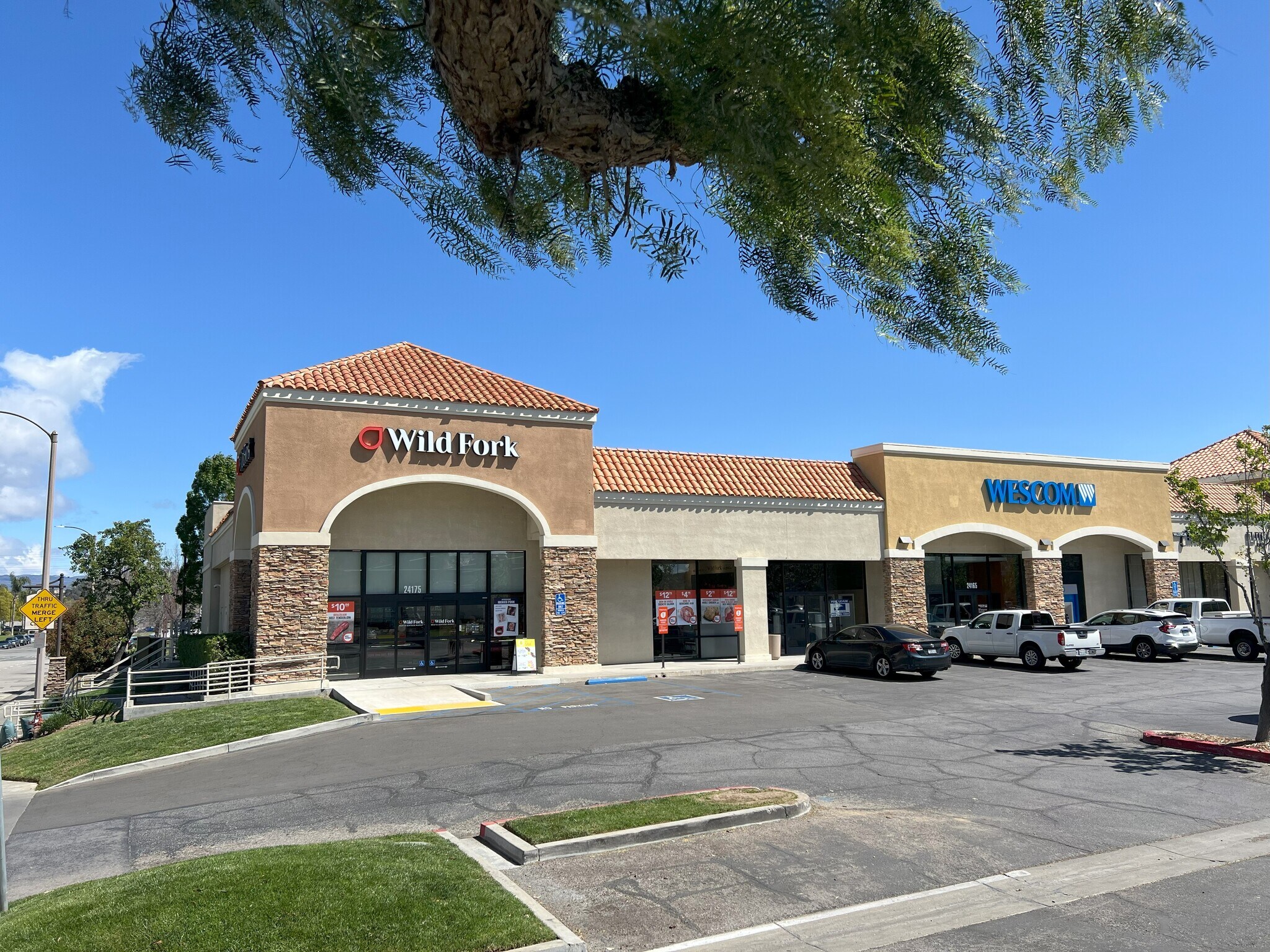 24125-24175 Magic Mountain Pky, Santa Clarita, CA for lease Building Photo- Image 1 of 6