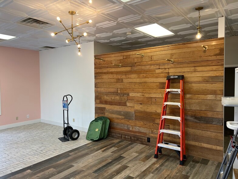 2492 N Mount Juliet Rd, Mount Juliet, TN for lease - Building Photo - Image 2 of 11