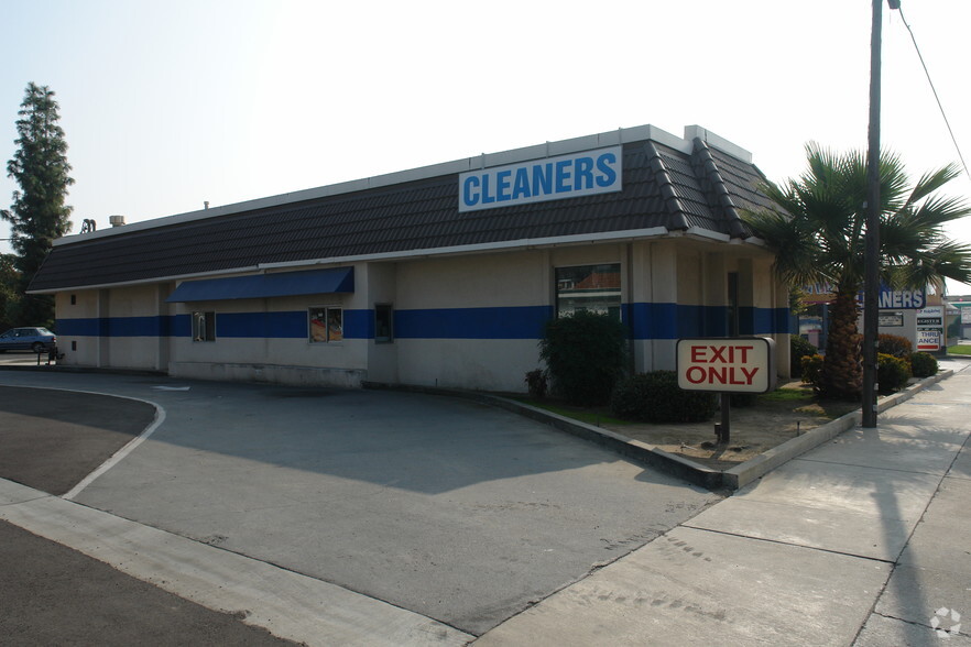 1612 S Mooney Blvd, Visalia, CA for sale - Building Photo - Image 3 of 4