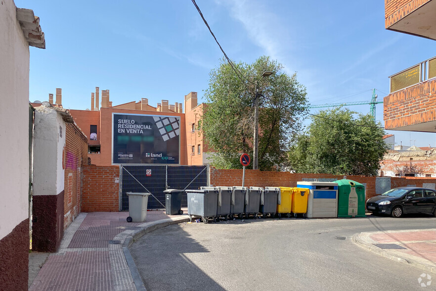 Calle Sal, 32, Parla, Madrid for sale - Primary Photo - Image 1 of 3